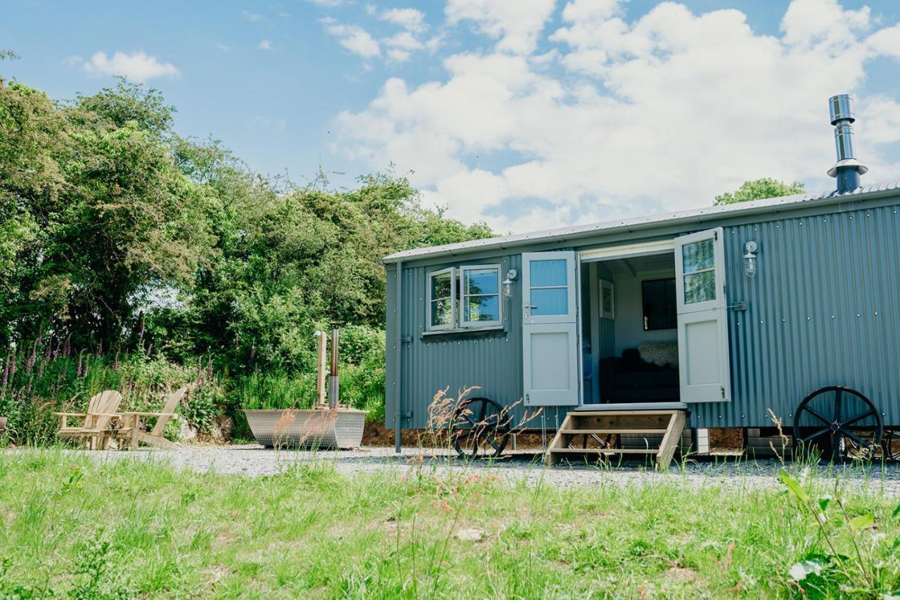 Blatchford Briar - Award Winning Private Shephards Huts With Their Own Secluded Hot Tubs Milton Abbot Buitenkant foto