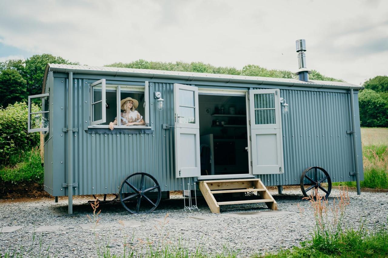 Blatchford Briar - Award Winning Private Shephards Huts With Their Own Secluded Hot Tubs Milton Abbot Buitenkant foto