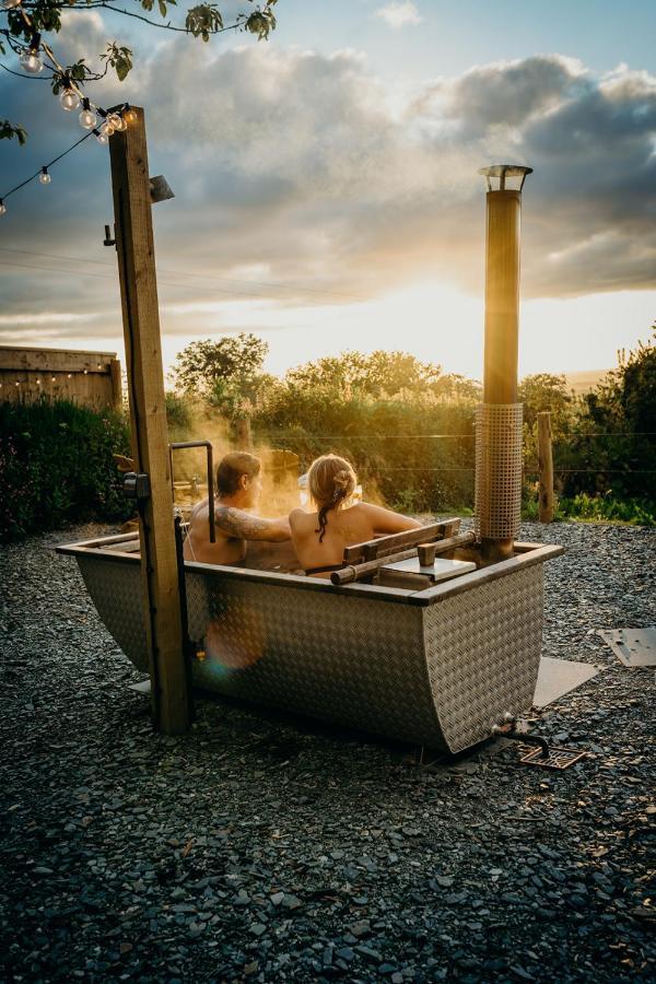 Blatchford Briar - Award Winning Private Shephards Huts With Their Own Secluded Hot Tubs Milton Abbot Buitenkant foto